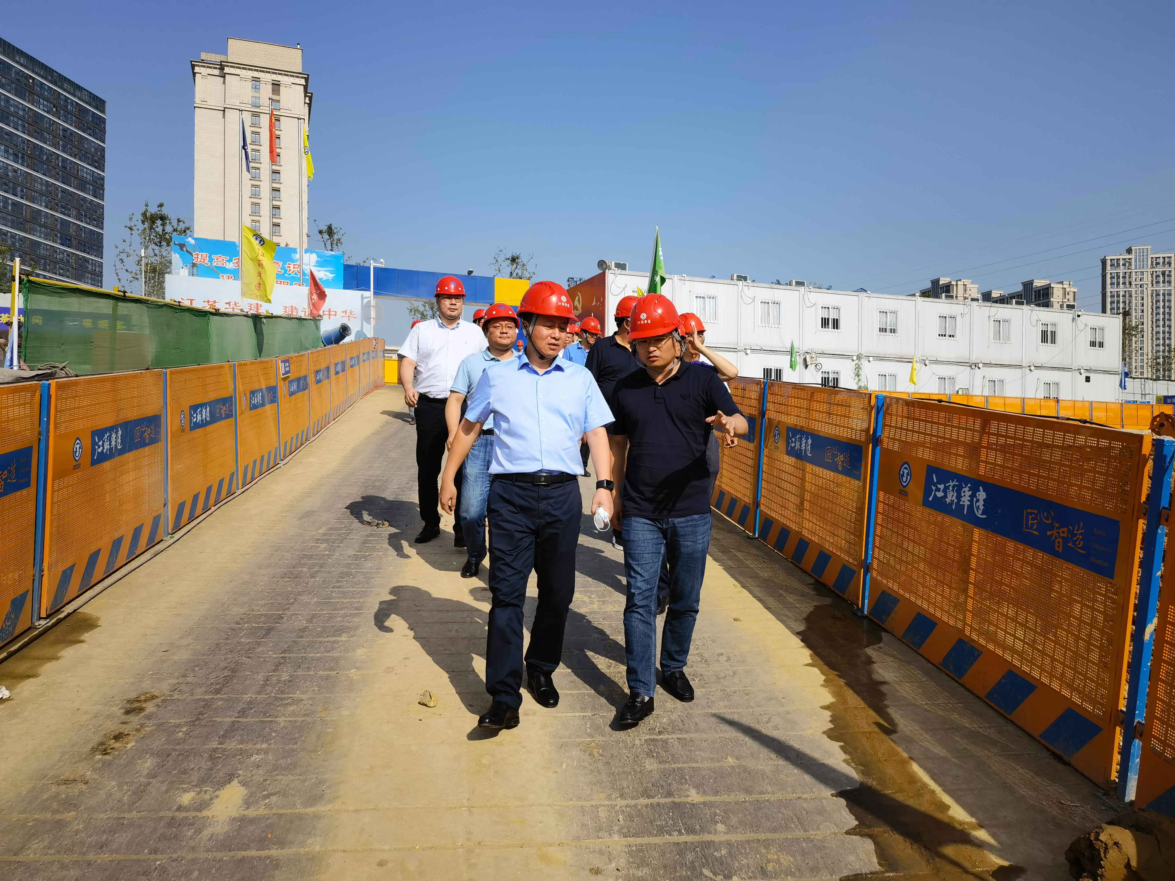 1657266704679989.jpg 100.jpg